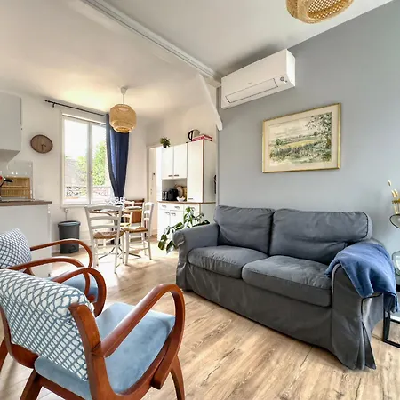 Le Saint Lazare Apartment *